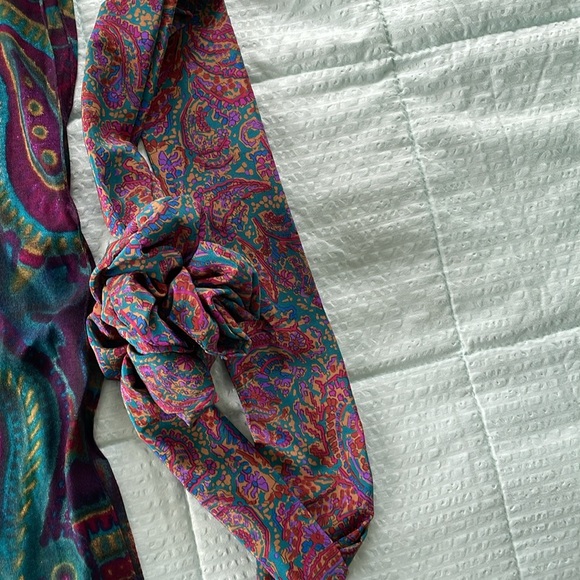 Scarf & bow - Picture 5 of 5